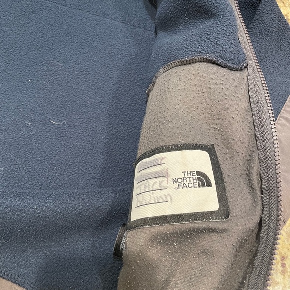 North Face boys fleece size 4 - Picture 3 of 7
